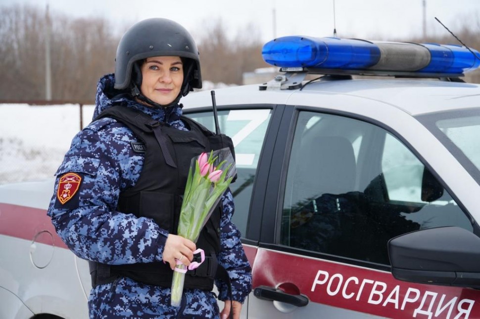 В Архангельской области сотрудница Росгвардии стала героиней телесюжета